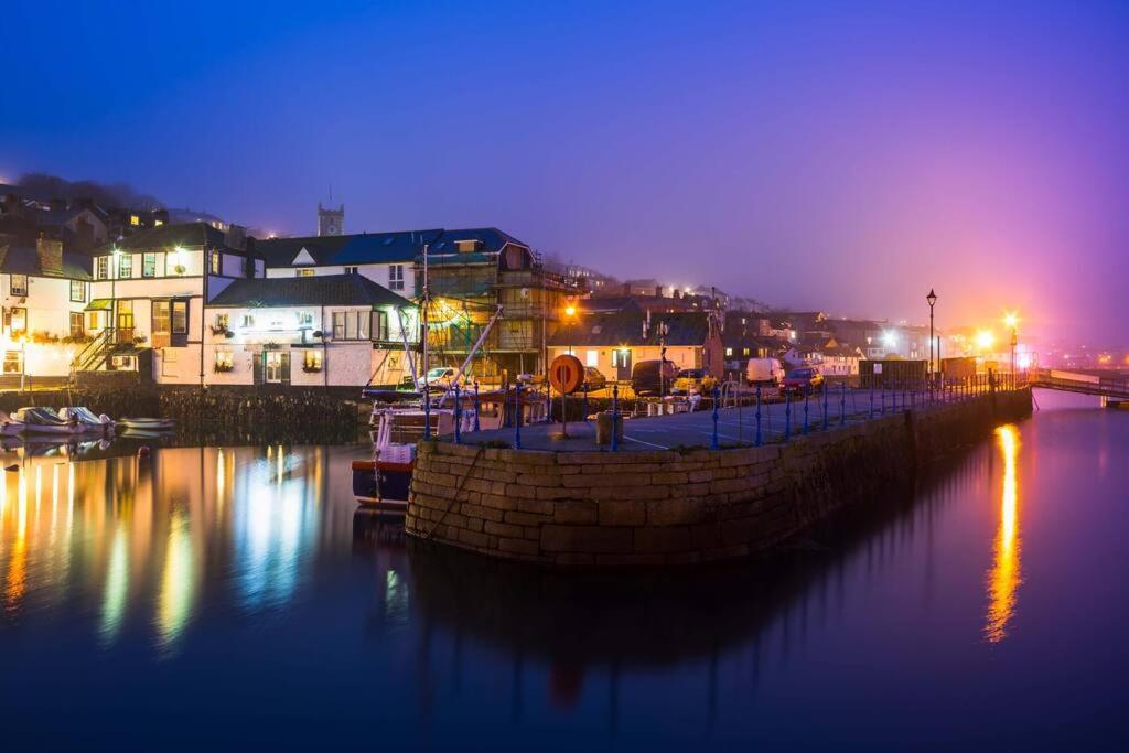The Nest, Central Falmouth, 10 Mins To The Beaches And Off Street Parking Exteriér fotografie
